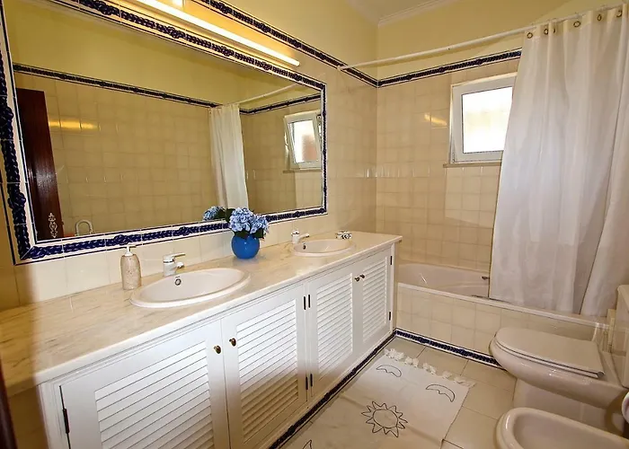 Estrelicia 106 - Clever Details